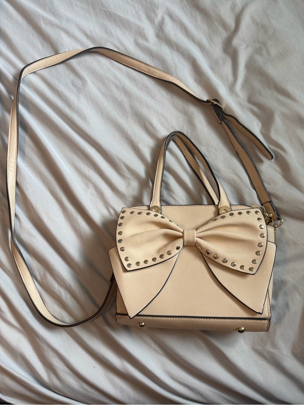Women’s Cream Bow Accent Crossbody Tote Bag